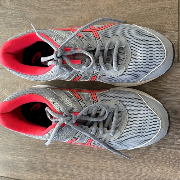 ASICS Running Shoe - Picture 2 of 3